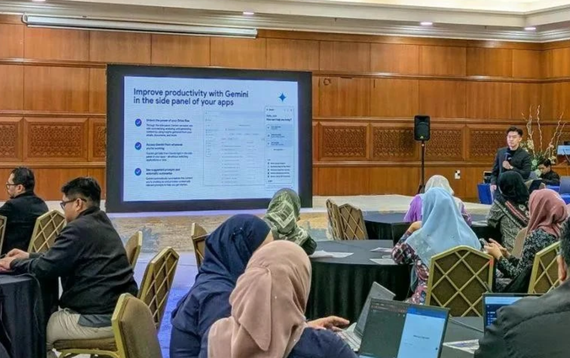 Malaysian Government Upskills 200 “Change Ambassadors” In Generative AI Tools To Drive Public Service Transformation